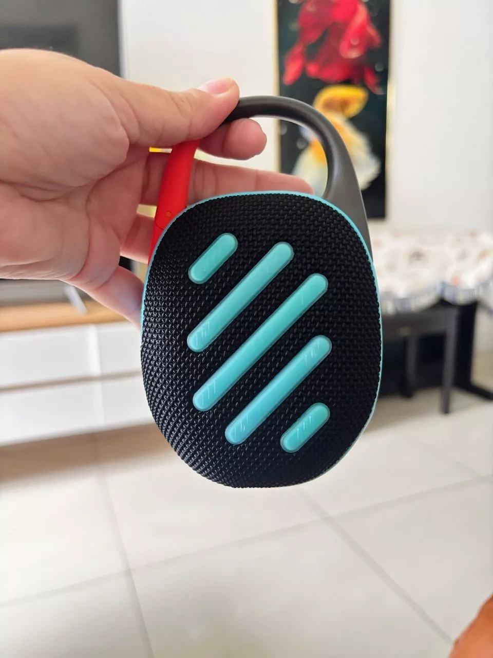 Loa Bluetooth di động kháng nước JBL Clip 5 Công Suất 7W Chơi Nhạc Tới 12 Giờ Thiết Kế Móc Treo