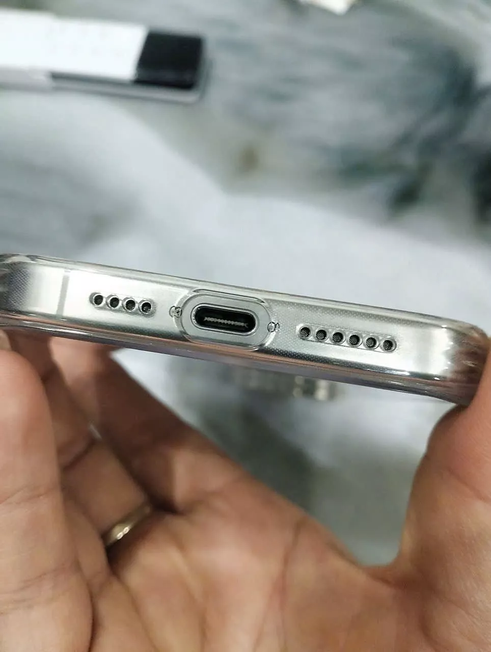 Ugreen Ốp Điện Thoại Trong Suốt Từ Tính Chống Va Đập Cho iPhone 15 16 17 Pro Max