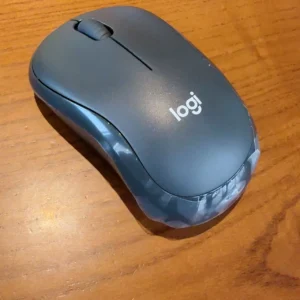 Chuột Bluetooth Logitech M241 Silent - Không dây, Nhỏ gọn, Tương thích Windows, macOS