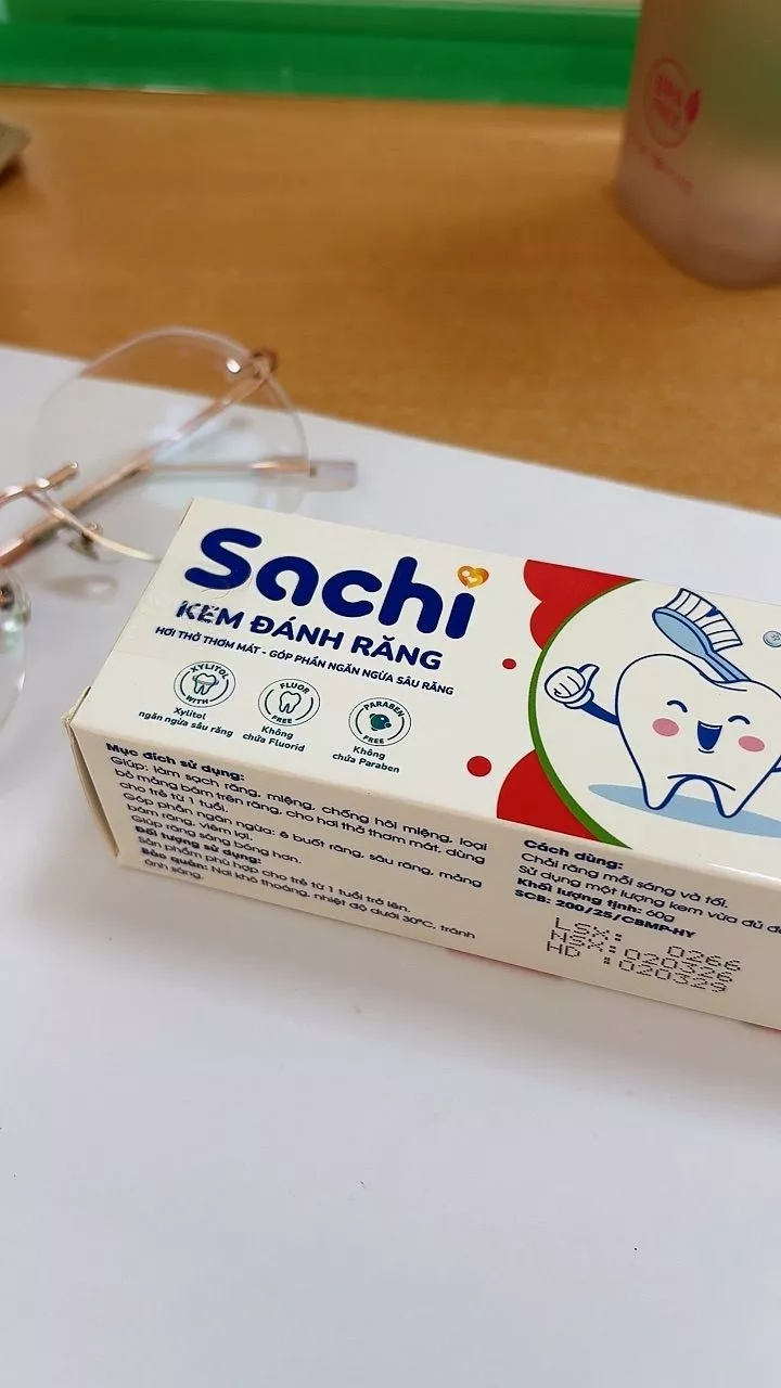 Kem đánh răng Sachi hương dâu/ đào/ cam 60g 1Y+