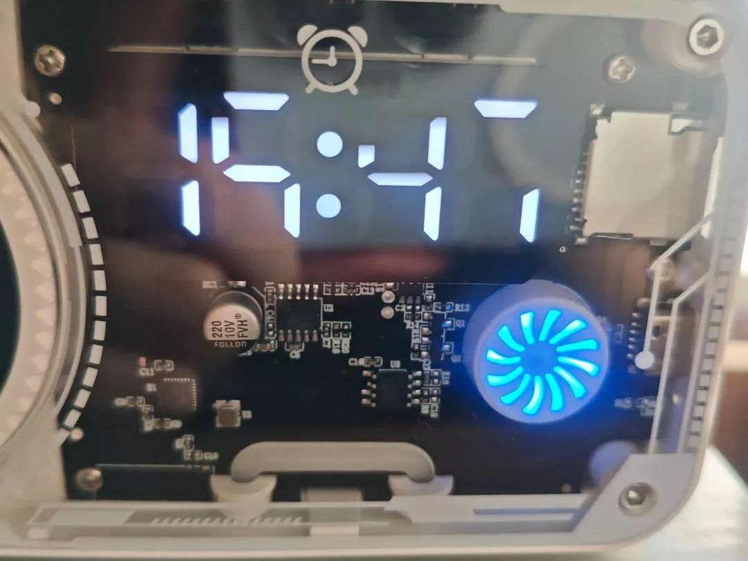 Loa báo thức không dây Bluetooth 5.3 GOOJODOQ Thiết kế kiểu dáng cơ học Màn hình LED hiển thị thời gian với đèn RGB