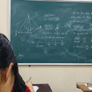 GOOJODOQ Tai nghe GOOOJodoQ Chế độ chơi không dây và có dây Âm thanh vượt trội Độ rõ nét Chống ồn Thiết kế có thể gập lại và nhẹ
