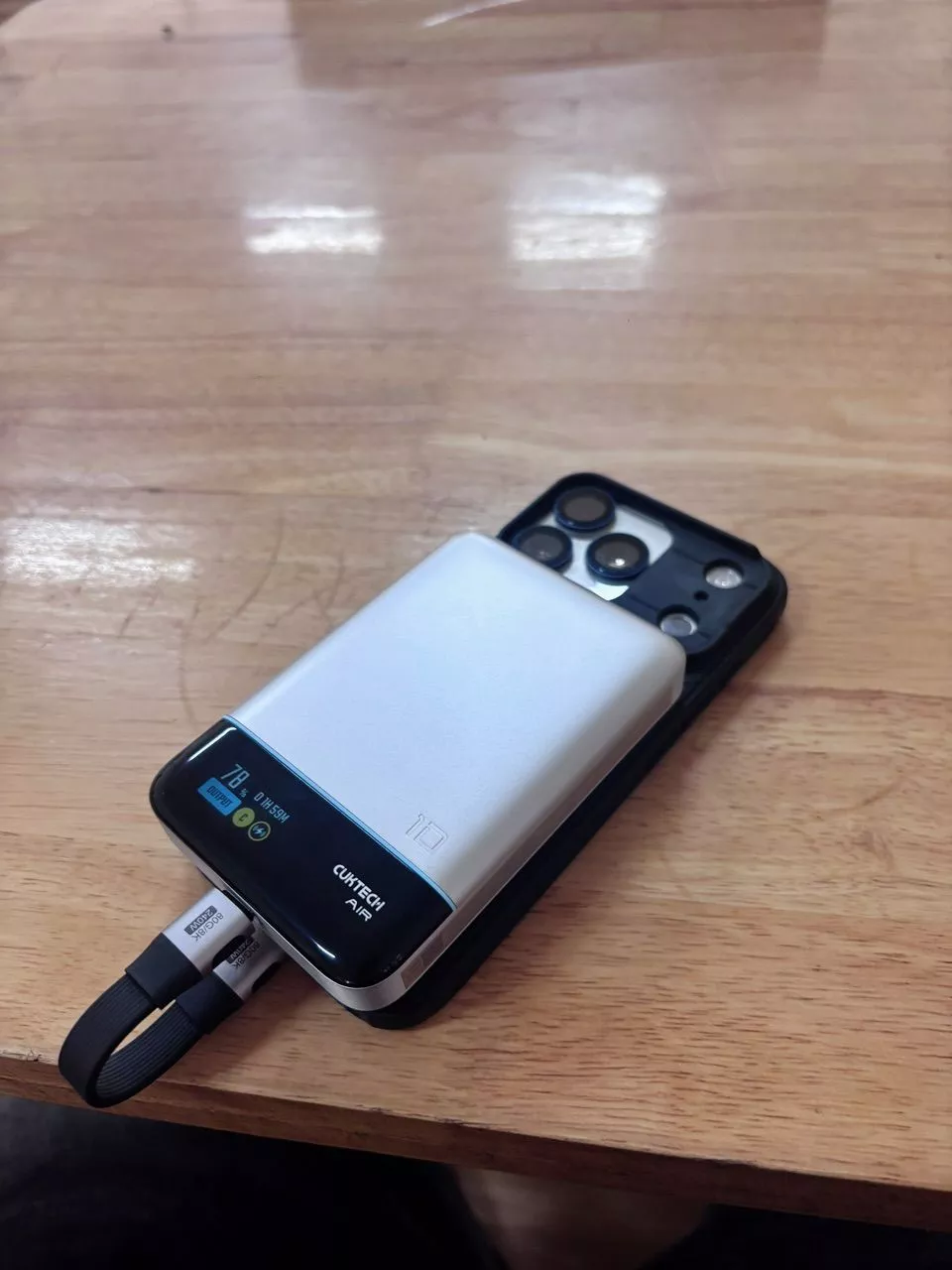 CUKTECH Pin Dự Phòng Từ Tính Sạc Nhanh 55W 10000mAh Hỗ Trợ Sạc Không Dây Tích Hợp Dây cho iP 16–12
