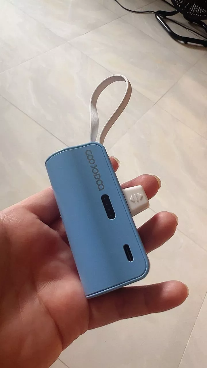 sạc dự phòng mini GOOJODOQ 2024, Pin dự phòng không dây di động có phích cắm Type-C và Lightning
