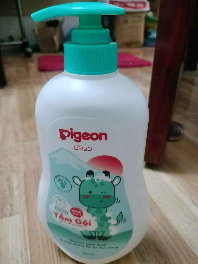 Tắm gội Pigeon cho bé - Sữa tắm gội toàn thân 2 trong 1 an toàn dịu nhẹ 700ml