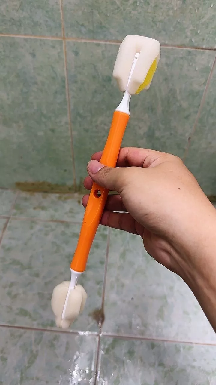 Cây cọ đa năng 2 đầu Wesser - Tiện lợi, dùng được cho bình cổ hẹp