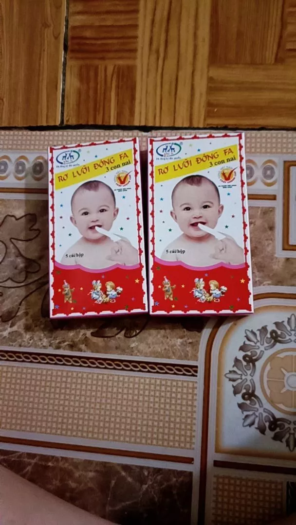 Rơ lưỡi Đông Fa cho bé