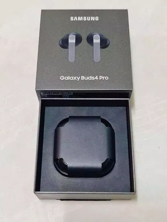 Tai Nghe Bluetooth Sam Sung Galaxy Buds 4 / Buds 4 Pro Thế Hệ Mới - Bass Căng - Pin 30H -Bảo Hành 24 Tháng