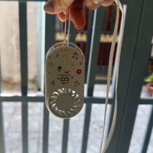 Quạt mini cầm tay siêu mỏng GOOJODOQ có tốc độ quay 10.000 vòng/phút và tốc độ gió 9,1 m/giây