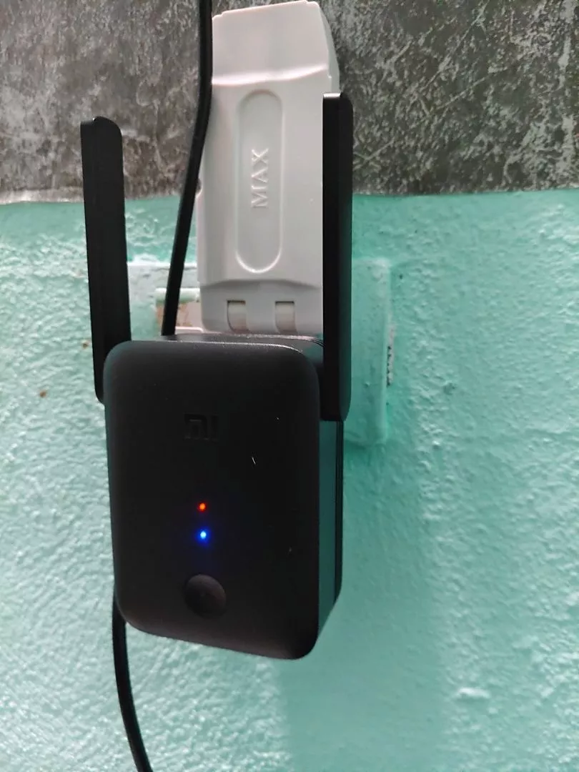 Mi WiFi Range Extender AC1200 | Wi-Fi tốc độ cao ở mọi ngóc ngách trong nhà | Đảm bảo kết nối tối ưu | Chỉ báo tín hiệu