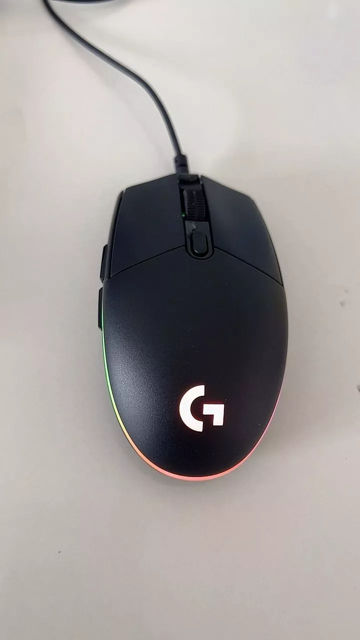 Chuột gaming có dây Logitech G102 Lightsync - Tùy chỉnh RGB, 6 nút lập trình, nhẹ