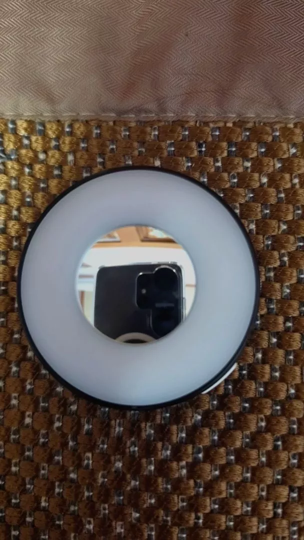 Ulanzi ML05 – Đèn LED Fill Light Từ Tính Mini 360°, 2500K-9000K, Pin 600mAh