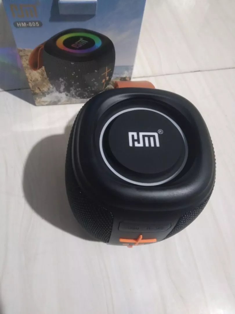 Loa hm805 có thể ghép đôi 2 loa, công suất 8w loa nghe nhạc bass căng