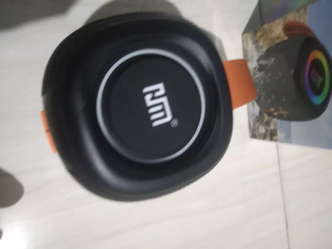 Loa hm805 có thể ghép đôi 2 loa, công suất 8w loa nghe nhạc bass căng