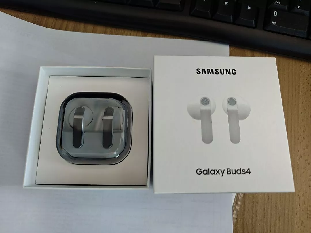 Tai nghe Samsung Galaxy Buds4, Chất âm Hi-Fi đa tầng, Chống ồn chủ động, Galaxy AI đa tác vụ
