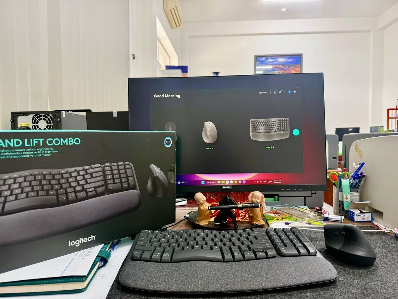 Combo Công thái học - Bàn phím Logitech Wave Keys và Chuột Logitech Lift Vertical