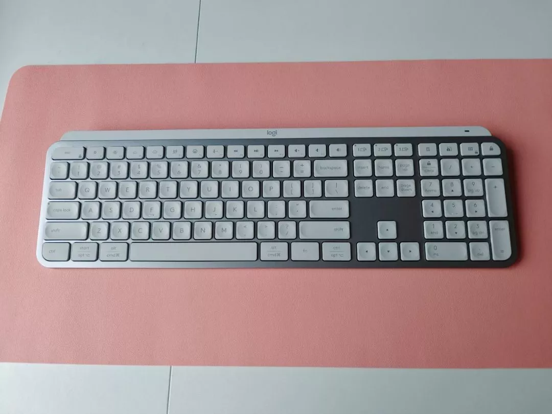 Bàn phím không dây Logitech MX Keys S - Low Profile yên tĩnh, Đèn nền, Bluetooth, Sạc USB-C