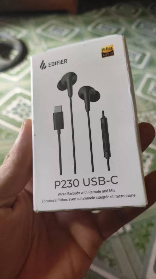 Tai Nghe Dây Có Đệm Tai EDIFIER P230 USB-C - Nhét Tai Thoải Mái - Âm Thanh Chân Thực - Chuẩn IP54 - 15 Tháng Bảo Hành