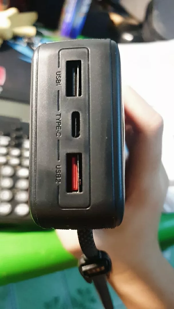 Pin dự phòng GOOJODOQ 50000mAh hỗ trợ sạc nhanh PD 20W và 22.5W, tích hợp cáp sạc với màn hình LED