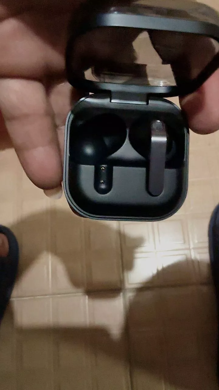 Tai nghe Samsung Galaxy Buds4 Pro, Chất âm Hi-Fi đa tầng, Chống ồn chủ động, Galaxy AI đa tác vụ