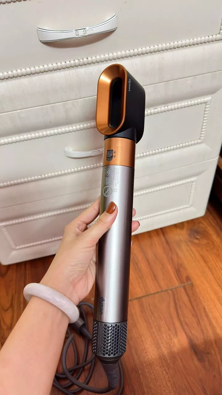 Máy sấy và tạo kiểu tóc Dyson Airwrap ™ Origin HS02