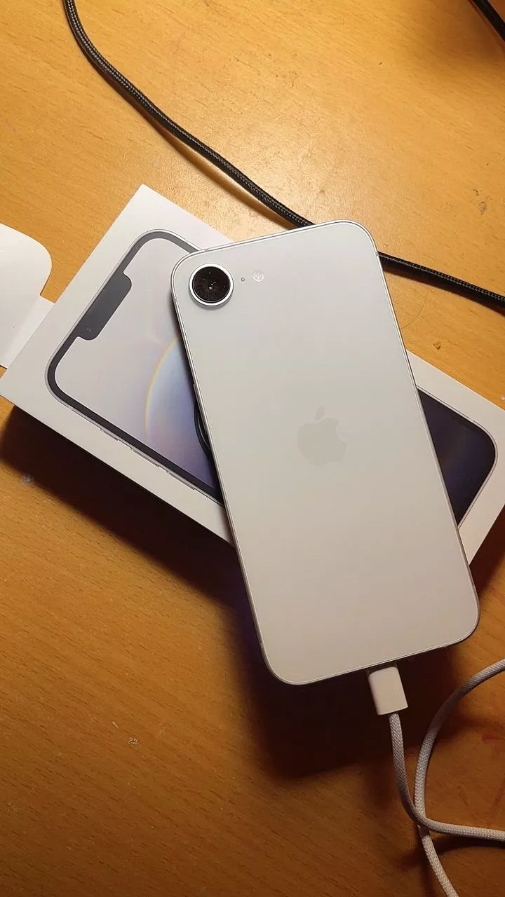 Apple iPhone 16e 128GB Chính hãng VN/A