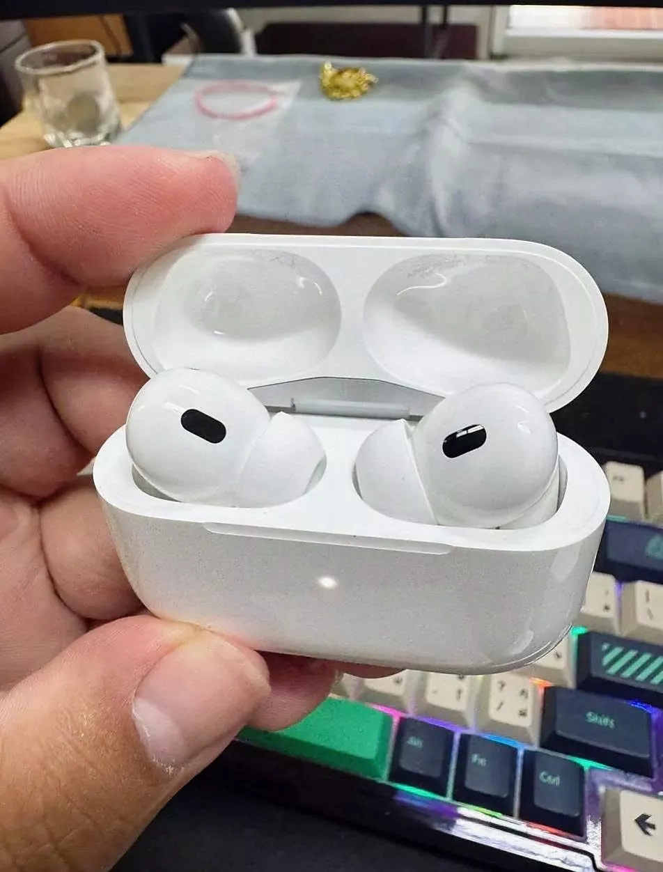 Tai Nghe Bluetooth Pro 2 Bản Cao Cấp Chống Ồn Bass Căng Pin 8H Định Vị Đổi Tên Bảo Hành 12 Tháng