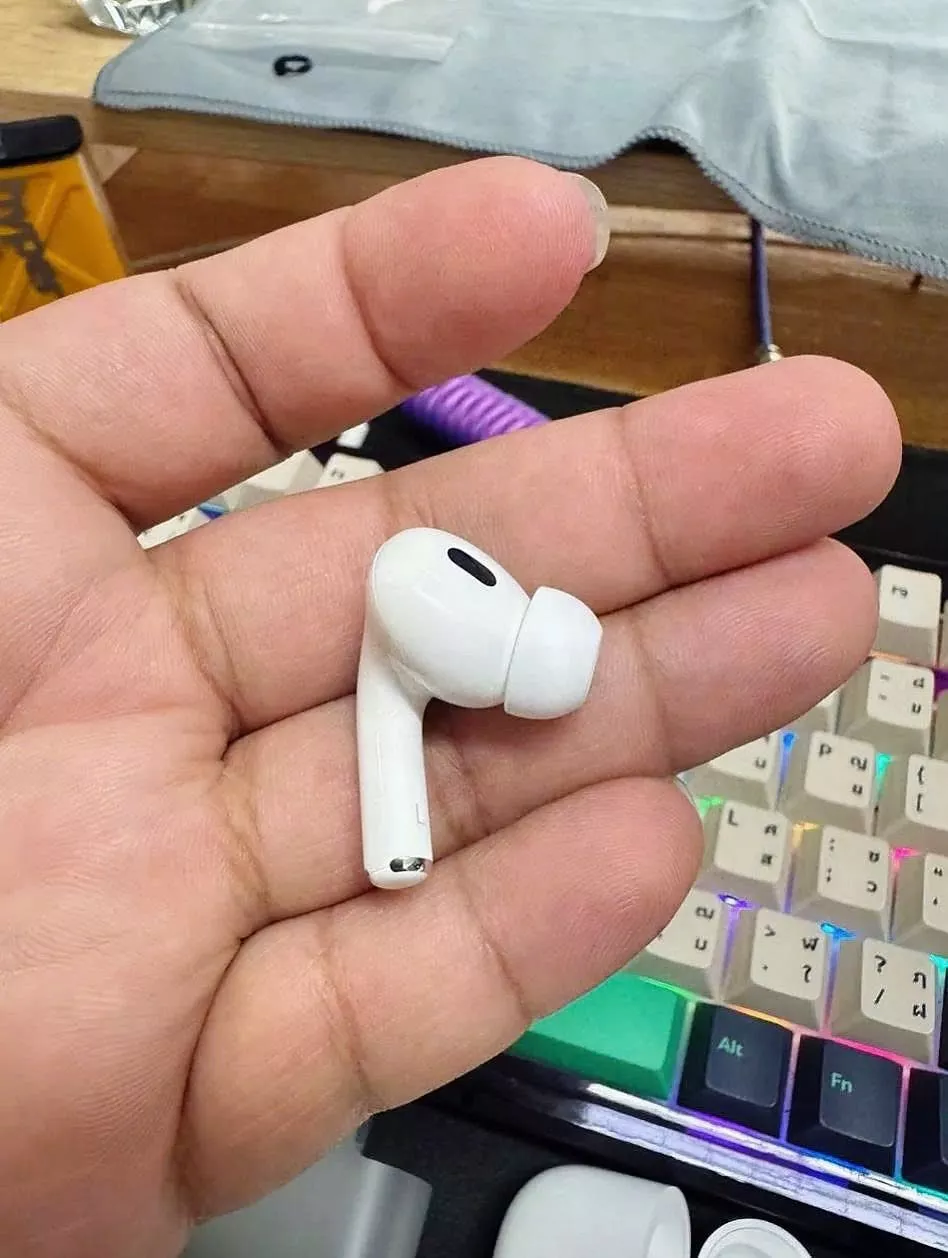 Tai Nghe Bluetooth Pro 2 Bản Cao Cấp Chống Ồn Bass Căng Pin 8H Định Vị Đổi Tên Bảo Hành 12 Tháng