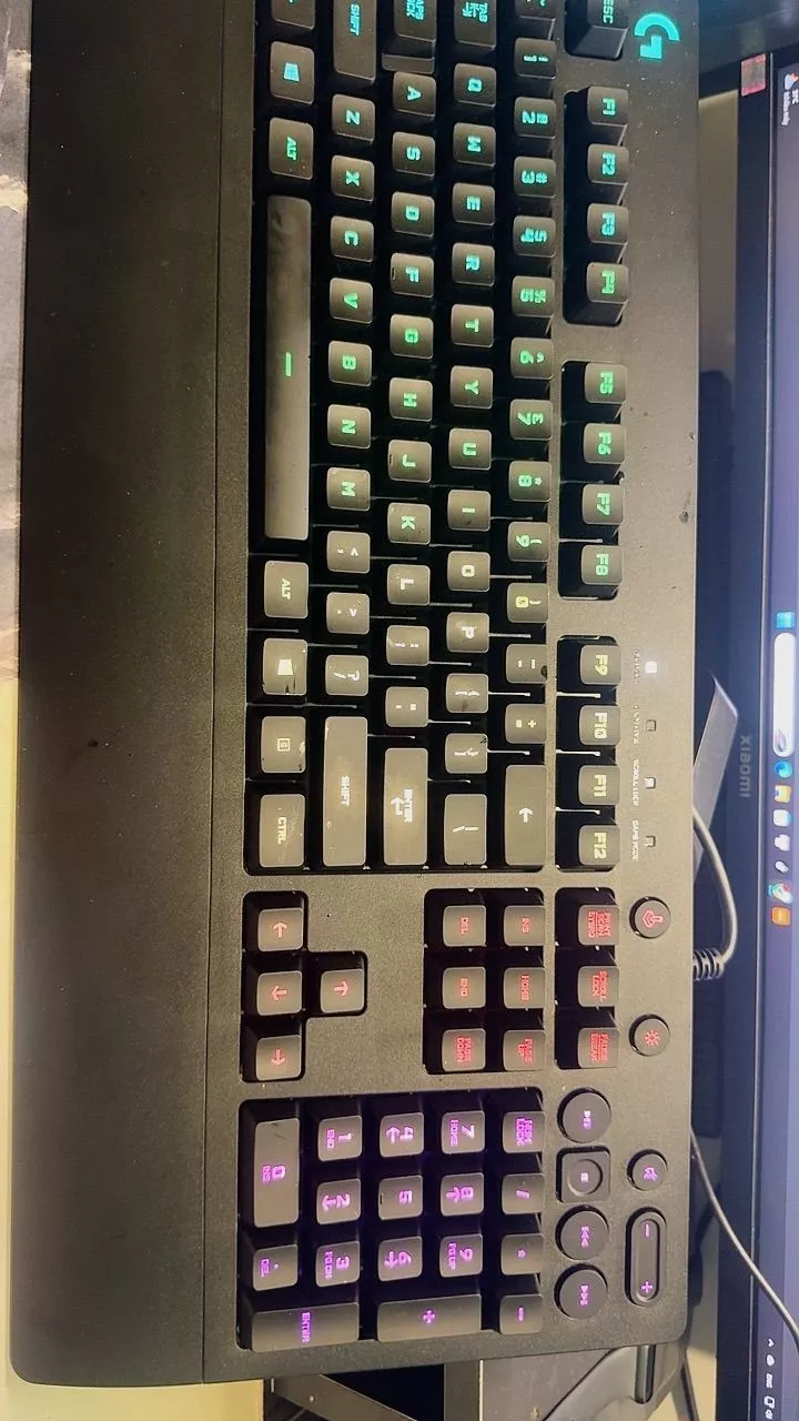 Bàn phím gaming có dây Logitech G213 Prodigy - RGB, Full size, chống tràn bền bỉ