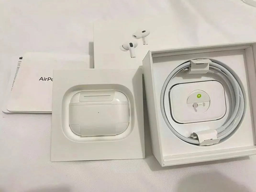 Tai Nghe Bluetooth Pro 2 Bản Cao Cấp Chống Ồn Bass Căng Pin 8H Định Vị Đổi Tên Bảo Hành 12 Tháng