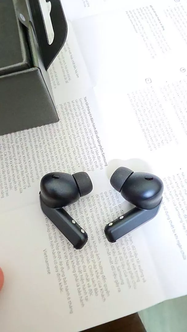 Tai nghe Samsung Galaxy Buds4 Pro, Chất âm Hi-Fi đa tầng, Chống ồn chủ động, Galaxy AI đa tác vụ