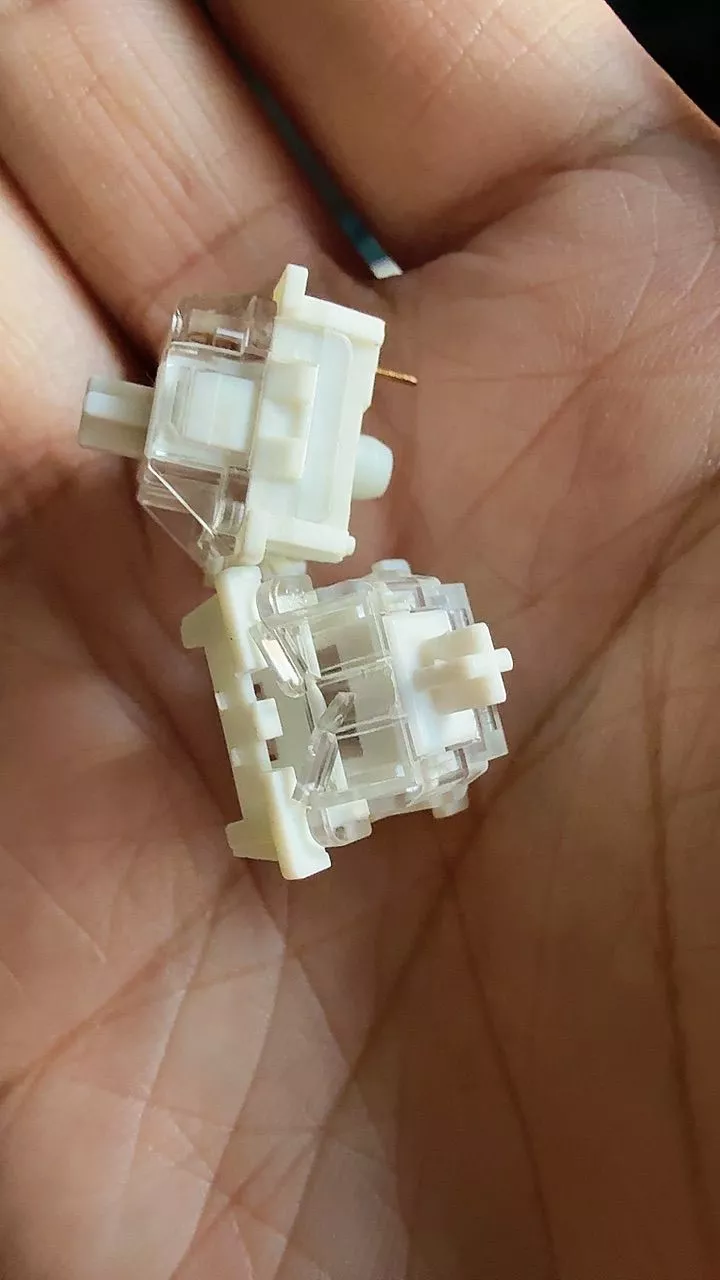 Combo Switch Outemu White Jade - 3 pin - Switch bàn phím cơ - Linear - Pre-lube - 55gf - Lực nhấn 45g - Hành trình 3.3mm