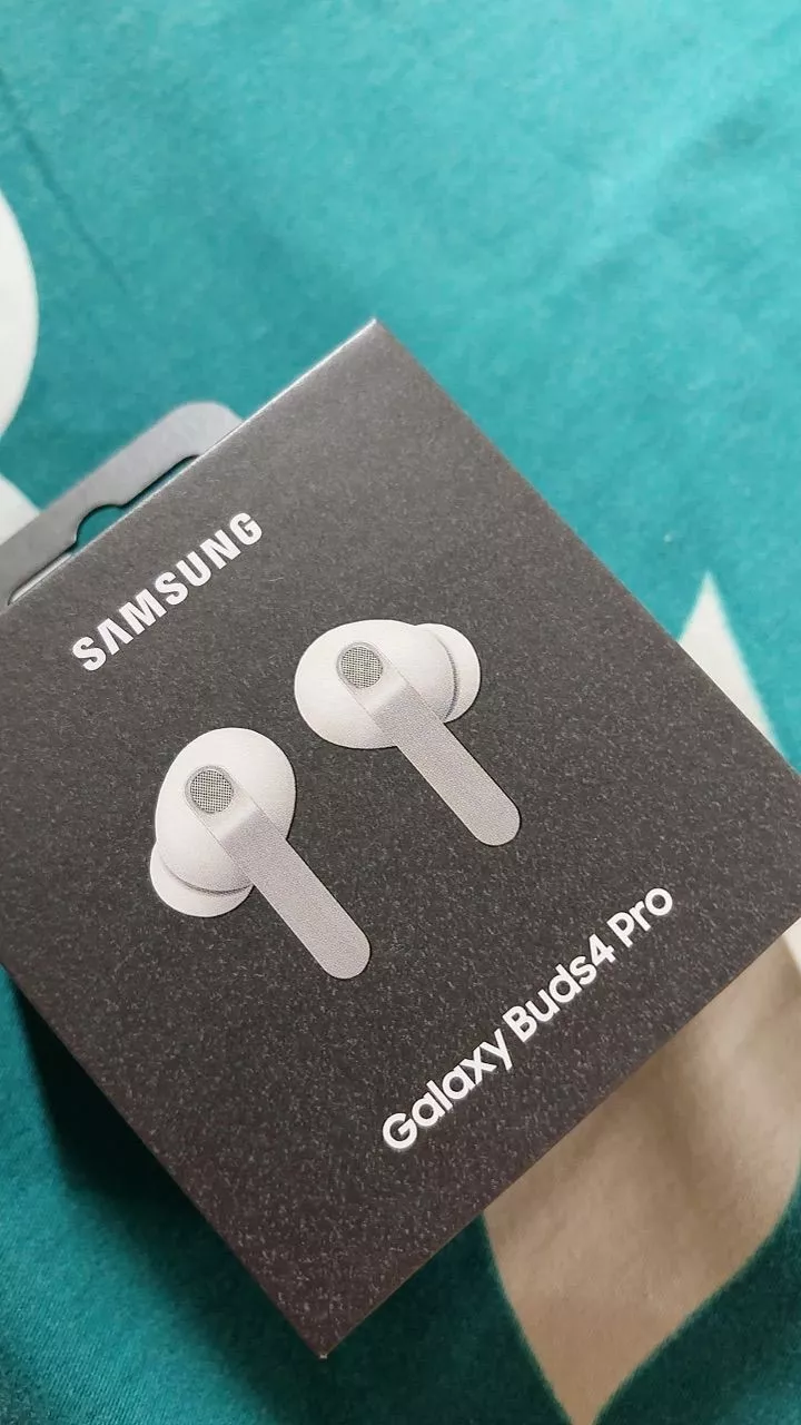 Tai nghe Samsung Galaxy Buds4 Pro, Chất âm Hi-Fi đa tầng, Chống ồn chủ động, Galaxy AI đa tác vụ