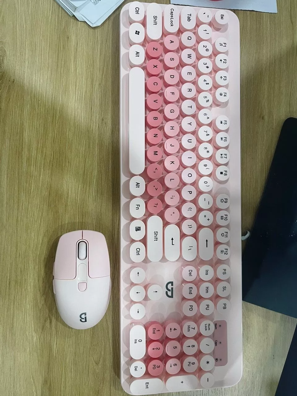 Bộ bàn phím chuột không dây 2.4G GOOJODOQ với 104 phím, 1600 DPI, Thiết bị tương thích rộng rãi