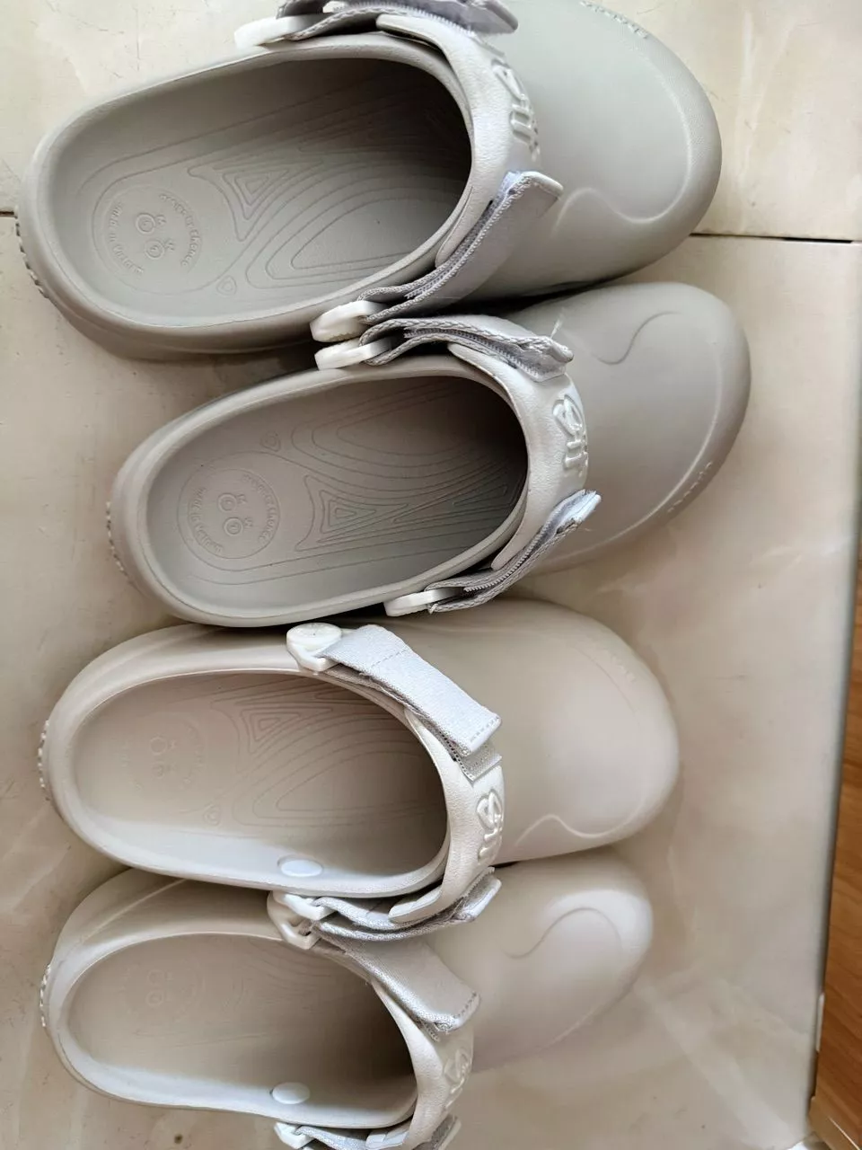 Dép Sục Unisex Shondo Clog Suke Nhựa Đúc Đế Cao 4cm Hack Dáng Màu Xám SUK2222