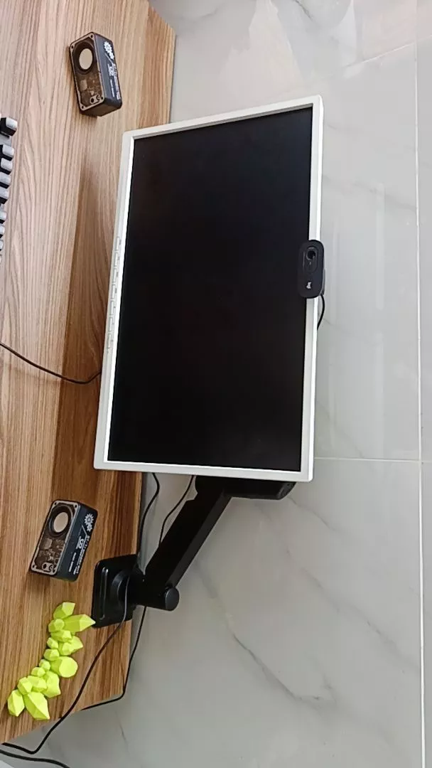 Giá treo màn hình công thái học máy tính E-DRA EMA7310 hỗ trợ 13 - 29 inch BH 12 Tháng