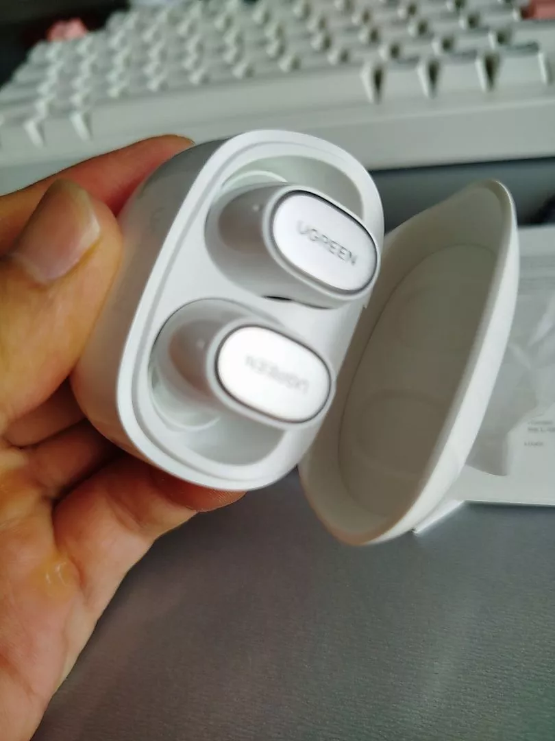 Tai nghe UGREEN Dots Bluetooth 6.0TWS Hỗ trợ 2 Mic Bộ mã âm AAC / SBC Âm thanh âm thanh Hi-Pure Âm thanh không gian Âm có độ trễ thấp Điều khiển ứng dụng Tai nghe không dây