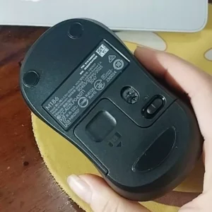 Chuột không dây Logitech M186 - USB, nhỏ gọn, thuận cả 2 tay, phù hợp PC/Laptop