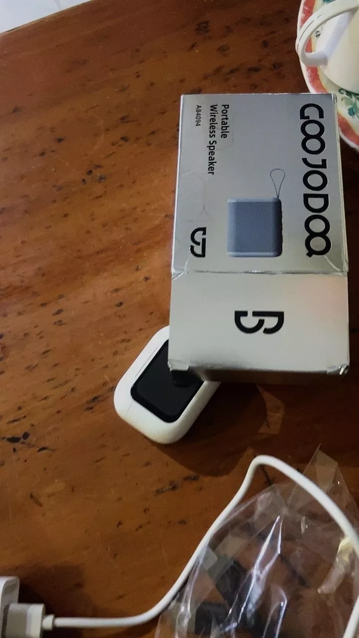 GOOJODOQ Loa Bluetooth Vải Chiếu Sáng RGB Chất Lượng Cao Hi Fi Chất Lượng Âm Thanh Hỗ Trợ Phát Lại TF / USB