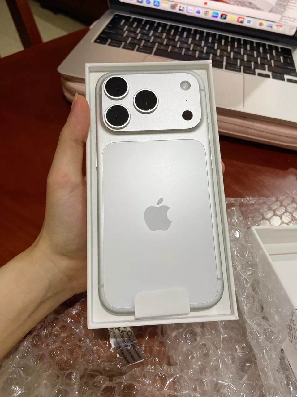 Điện thoại Apple iPhone 17 Pro 256GB