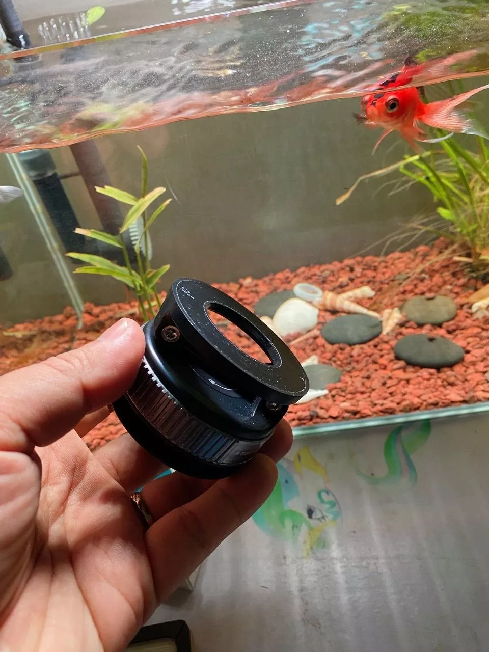 Giá đỡ điện thoại ô tô từ tính mạnh mẽ Thiết kế có thể gập lại 360° Giá đỡ chân không có