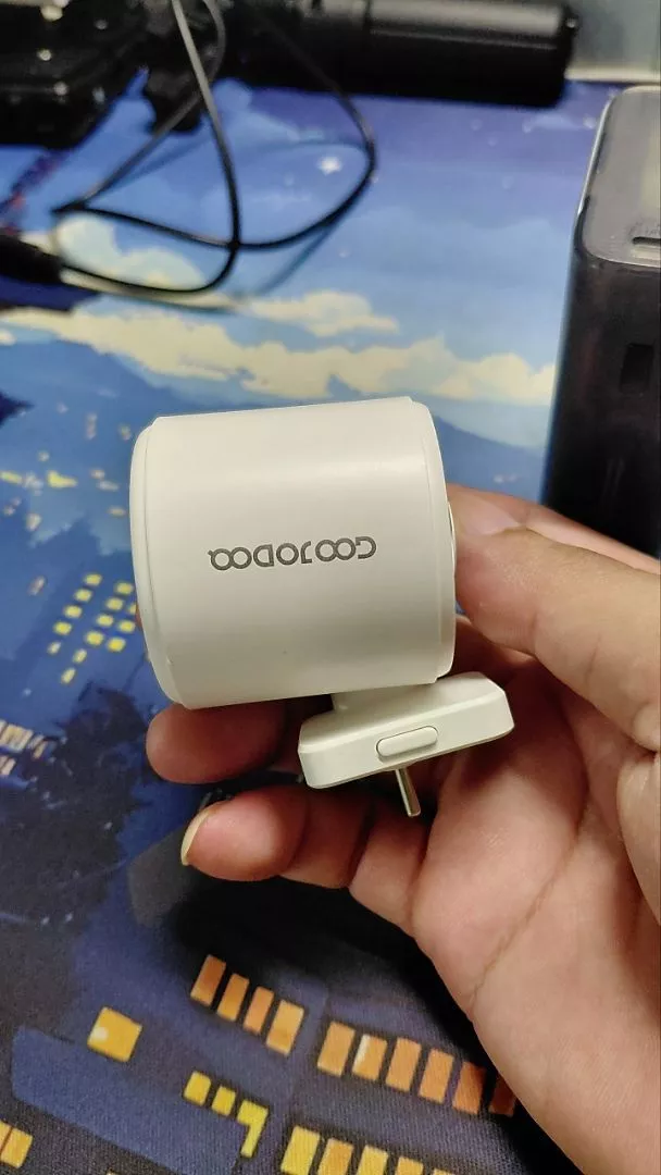 Quạt mini GOOJODOQ Type-C là sản phẩm cắm là chạy, cơ 15573 vòng/phút, lưu lượng gió mạnh mẽ 9,7 m/s