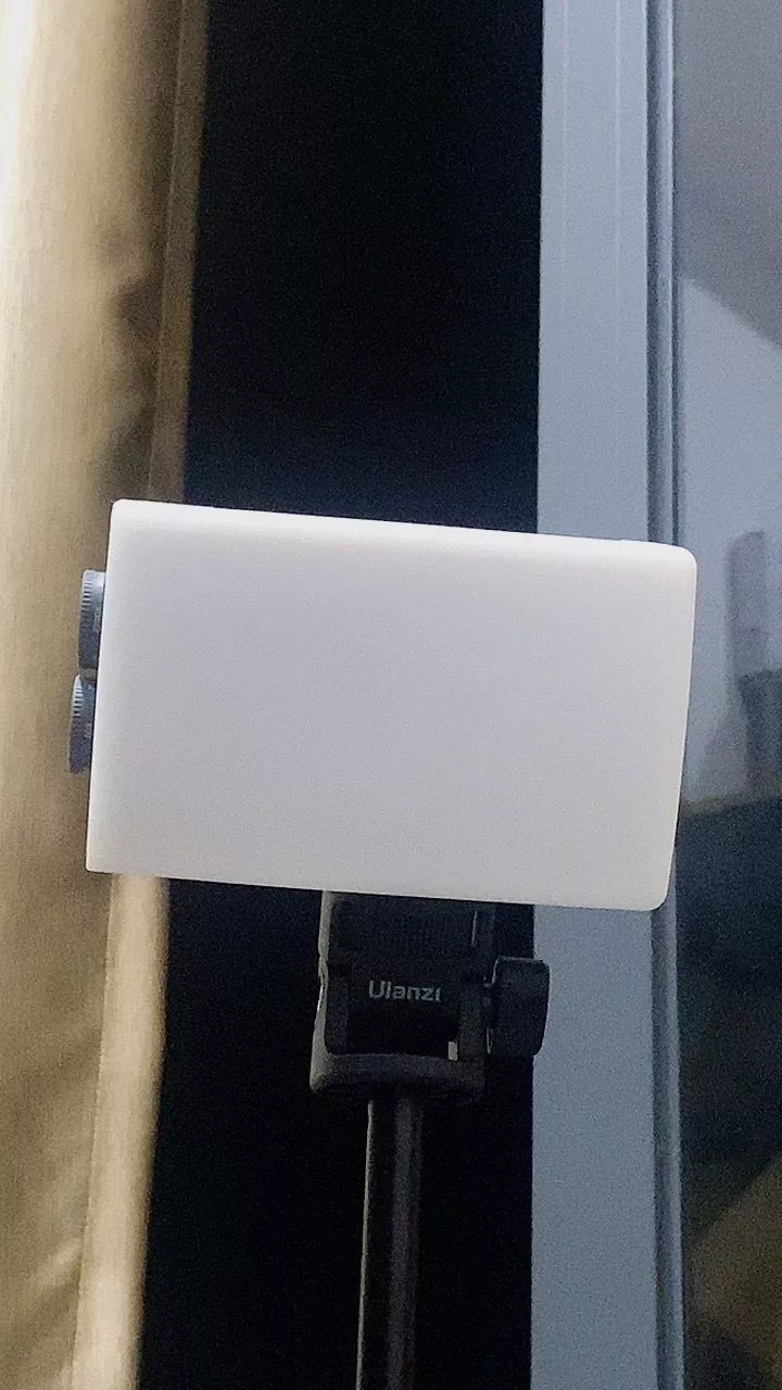 ZHIYUN CINEPEER CM25 - Đèn Trợ Sáng 2 Màu Trắng & Vàng, Công Suất 25W - Hàng Chính Hãng