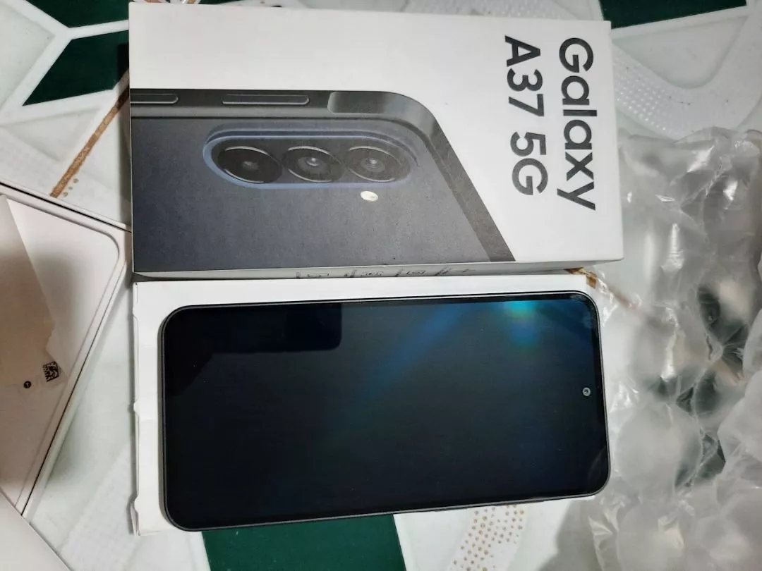 Điện Thoại Samsung Galaxy A37 128GB