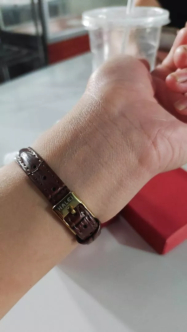 Đồng Hồ Nữ Hugi Dây Da HH139NT3 Mặt Nhỏ Chống Nước