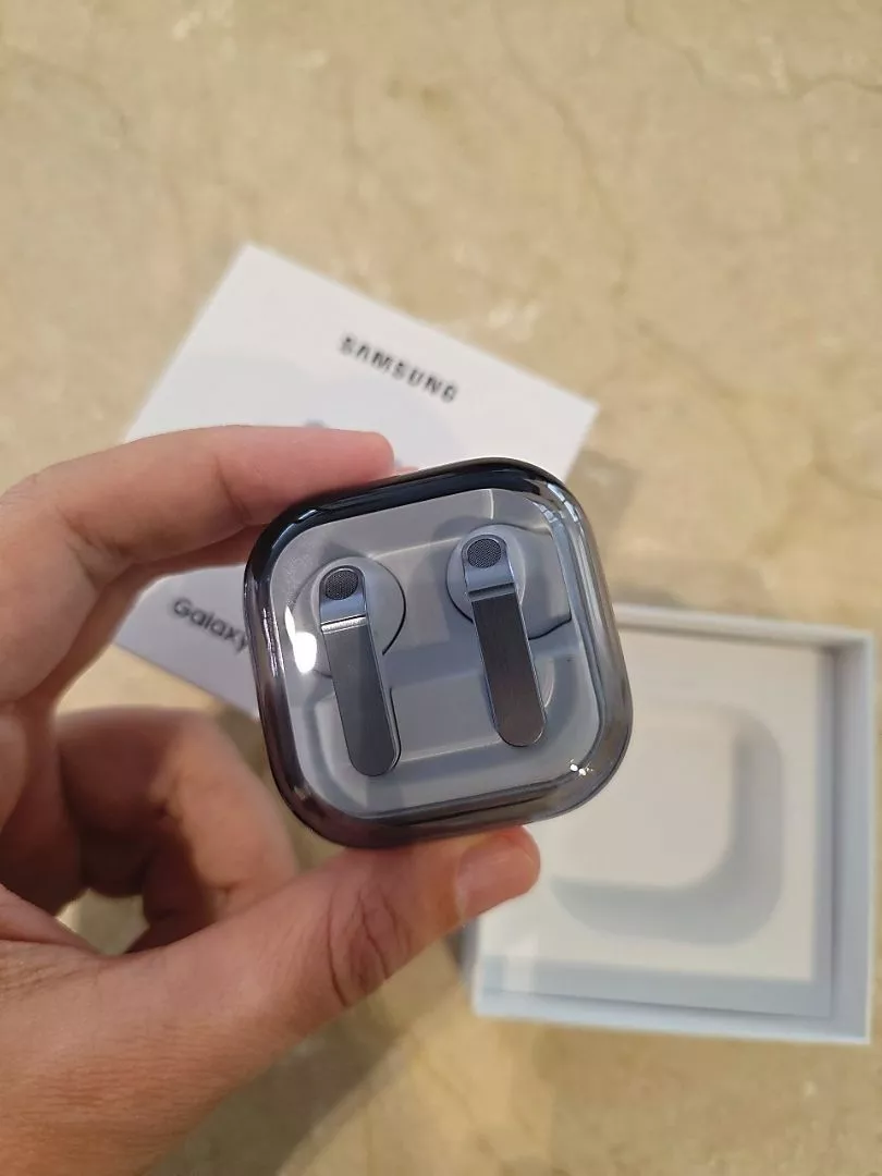 Tai nghe Samsung Galaxy Buds4, Chất âm Hi-Fi đa tầng, Chống ồn chủ động, Galaxy AI đa tác vụ