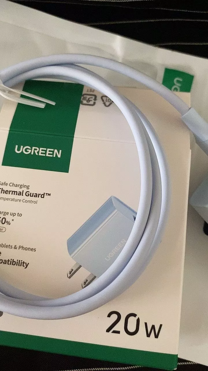 Ugreen 20W PD cho iPhone Sạc Type C cho iPhone 15 16 Pro max XR 11 12 14 13 Pro max Bộ sạc nhanh chính hãng Bộ sạc điện thoại di động cho Samsung S23 S22