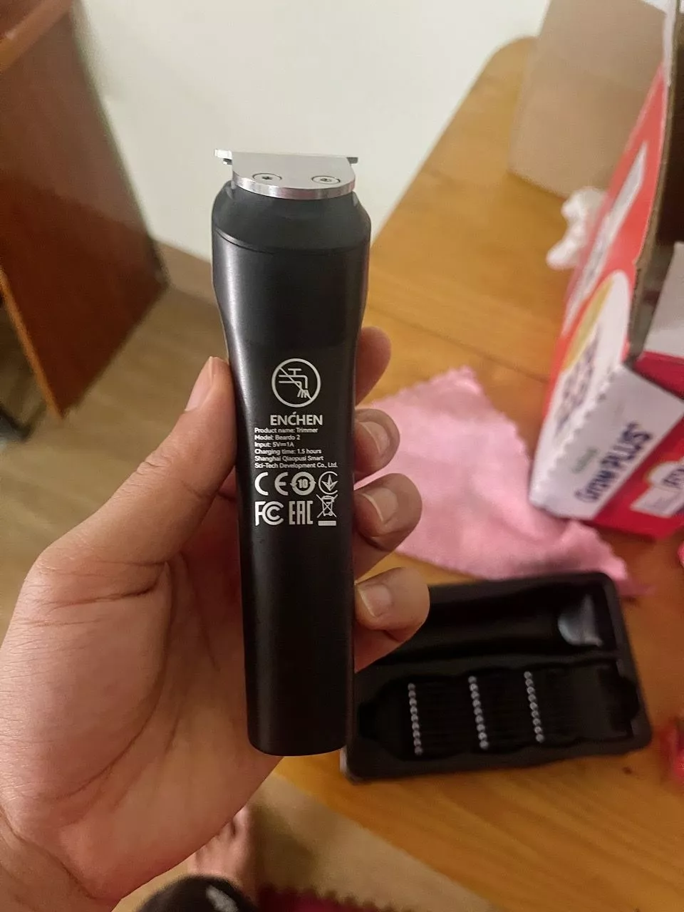 Tông đơ cắt tóc Enchen Beardo 2 tốc độ cao tông đơ chuyên dụng, lưỡi thép không gỉ, tặng 4 cử tạo kiểu- BH 12 tháng