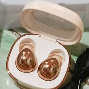 Tai nghe Bluetooth không dây là tai nghe khử tiếng ồn và chất lượng âm thanh di động nhỏ gọn Thích hợp cho IPhone và Android