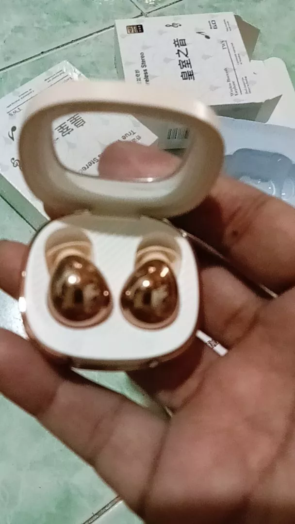 Tai nghe Bluetooth không dây là tai nghe khử tiếng ồn và chất lượng âm thanh di động nhỏ gọn Thích hợp cho IPhone và Android